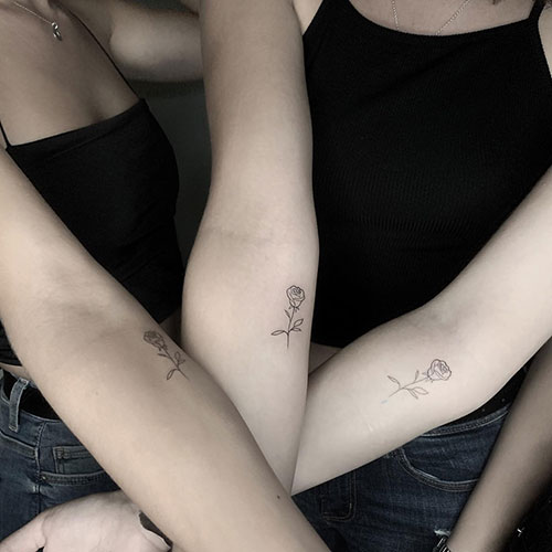 Tatuajes lineas finas o fineline amigas en Baltasar Tattoo Madrid