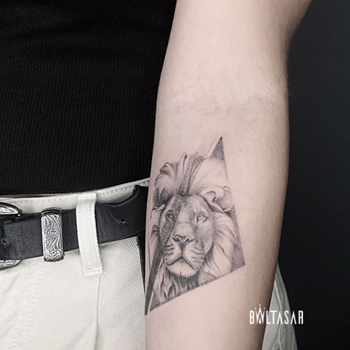 Tatuaje de Leon en Microrealismo Madrid