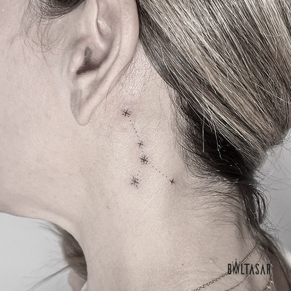 tattoo constelacion fineline
