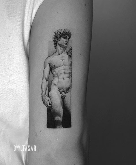 Tattoo Microrealismo de David de Miguel Angel hecho en Madrid